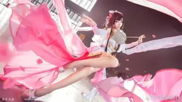 一大波甄姬游园惊梦COS美图上线 迎周年庆开启