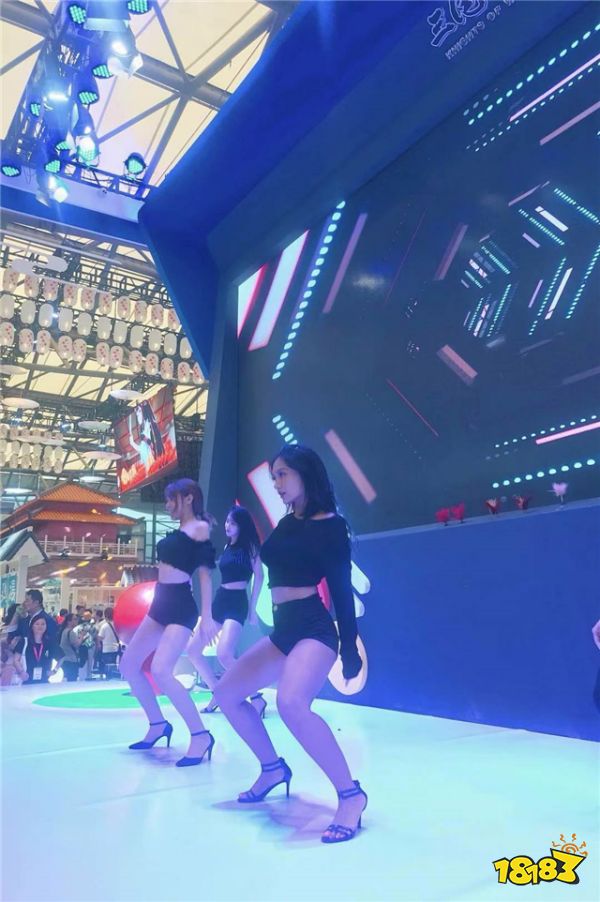 上海偶像女团Luckyrocky空降2019chinajoy
