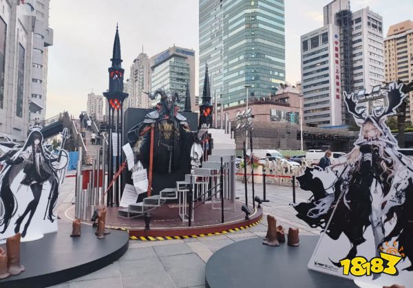 为了讲好《明日方舟》这个故事,鹰角拼了